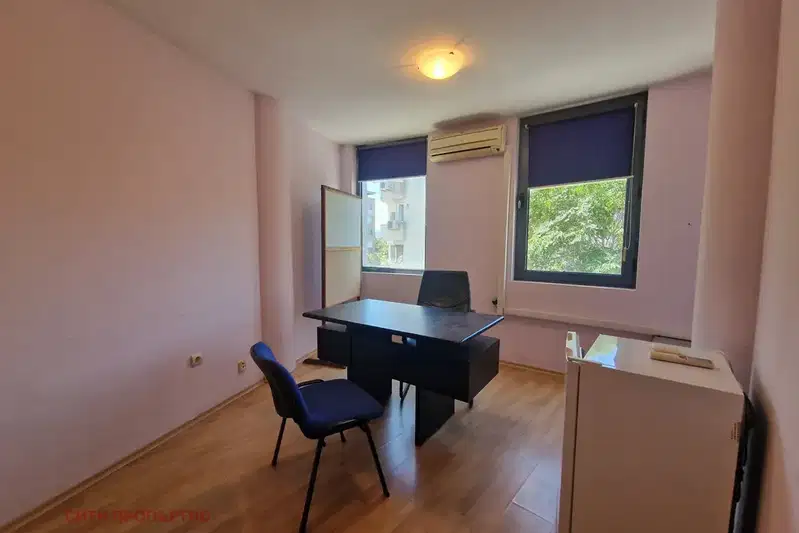 Office in Благоев, Идеален център