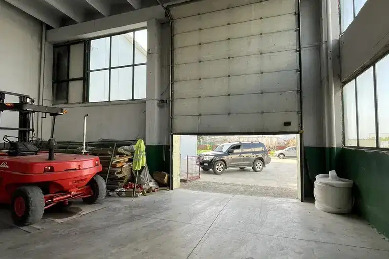 Industrial Building in Асеновско шосе