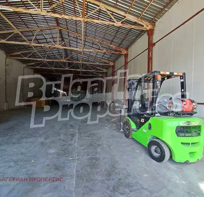 Photo 3 — Warehouse in Shumen, Herson