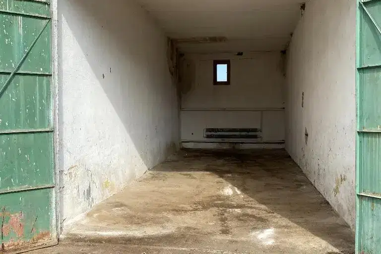 Склад в Благоевград, Петрич