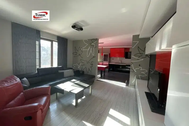 3-bedroom apartment in Plovdiv, Kyrshiyaka