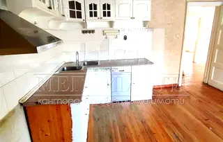 Многостаен апартамент в Бургас, Център