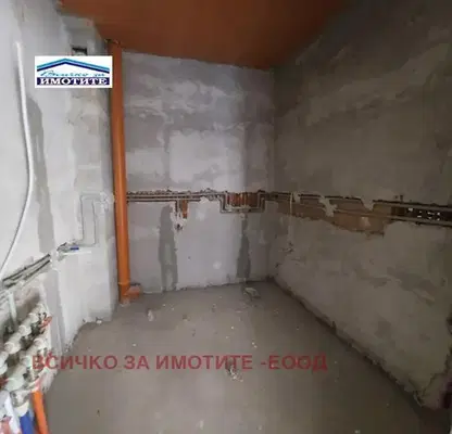 Photo 5 — 4-bedroom apartment in Ruse, Centyr
