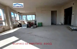 Многостаен апартамент в Русе, Център