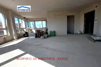 Многостаен апартамент в Русе, Център