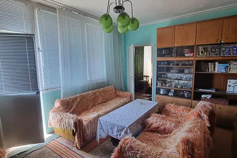 4-bedroom apartment in Stara Zagora, Centyr