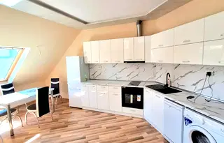 Многостаен апартамент в Русе, Широк център