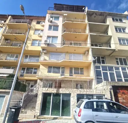 Снимка 3 — Многостаен апартамент в Бургас, Свети Влас