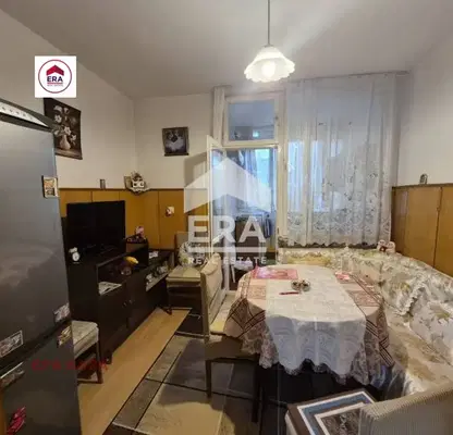 Снимка 5 — Двустаен апартамент в Сливен, Българка