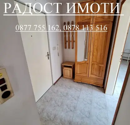 Снимка 2 — Двустаен апартамент в Добрич, Център