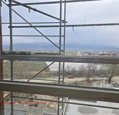 Снимка 3 — Двустаен апартамент в Пловдив, Южен