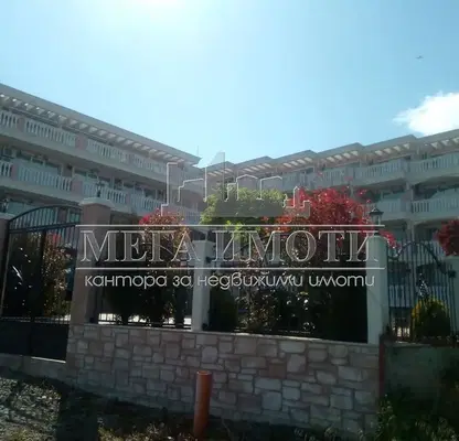 Photo 5 — 2-bedroom apartment in Oblast Burgas, Lozenec