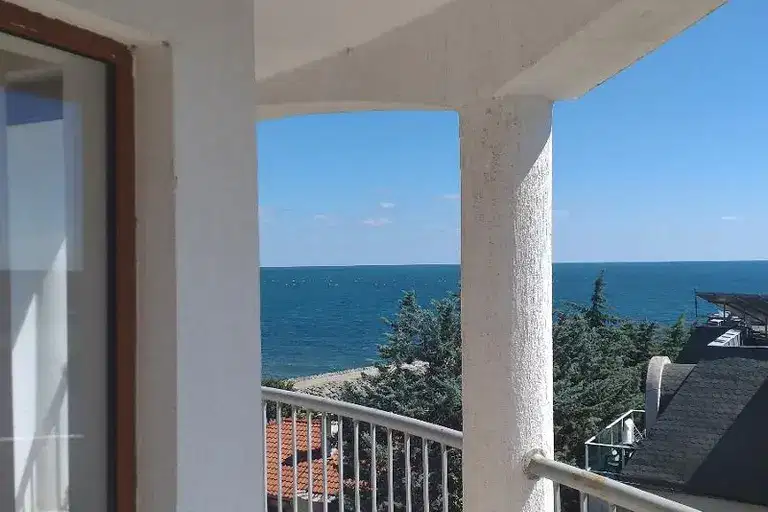 Двустаен апартамент в Бургас, с. Равда
