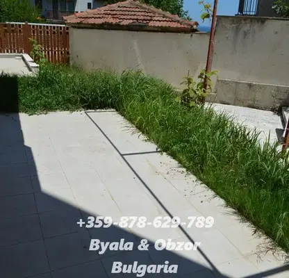 Снимка 3 — Двустаен апартамент във Варна, Бяла