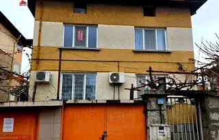 Етаж от къща в Пазарджик, Център