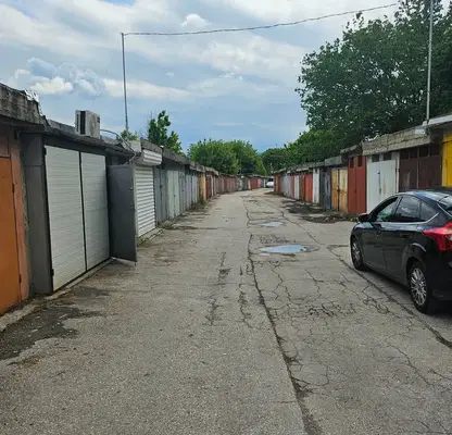 Снимка 2 — Гараж/Паркомясто в Пазарджик, Младост