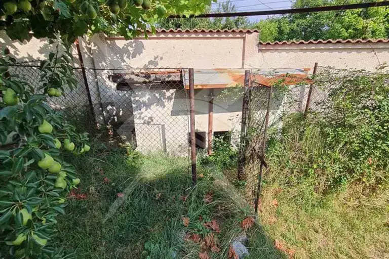 Къща в Банкя