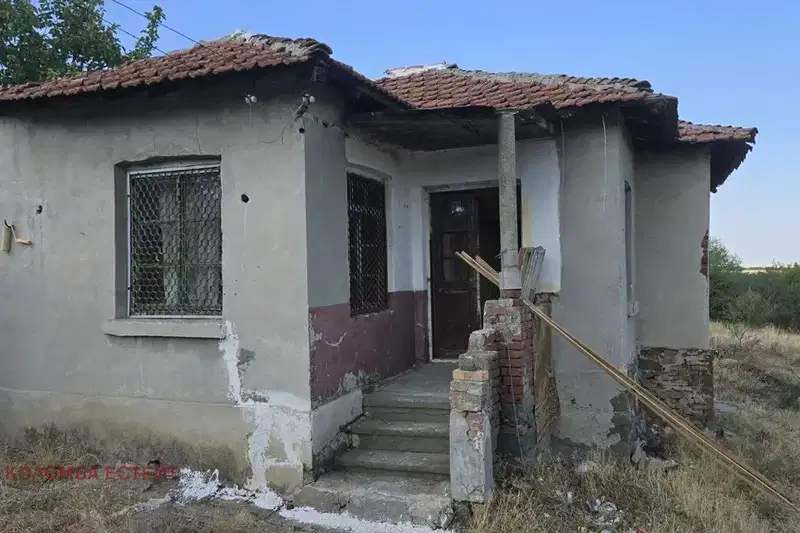 Къща в Бургас, с. Хаджиите