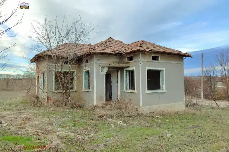 Къща в Добрич, с. Смолница