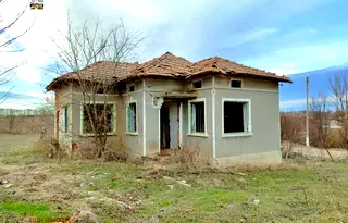 Къща в Добрич, с. Смолница