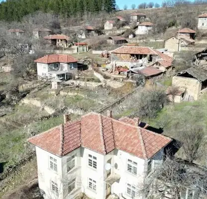 Снимка 4 — Къща в Габрово, Севлиево