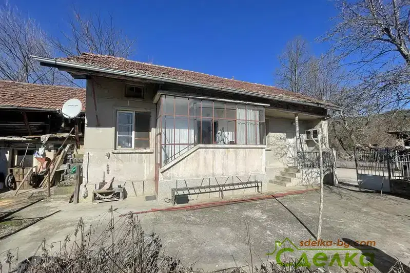 Къща в Габрово, с. Поповци