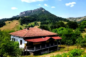 Къща в Ловеч, Тетевен