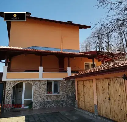 Снимка 2 — Къща в Ловеч, с. Голяма Брестница