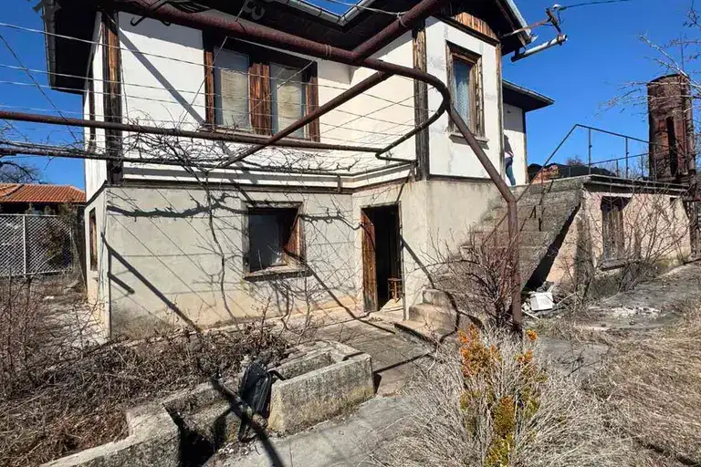 House in Oblast Pernik, Noevci