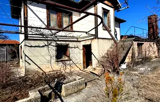 Къща в Перник, с. Ноевци