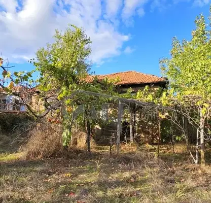 Photo 5 — House in Plovdiv, Suhozem