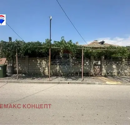 Снимка 2 — Къща в Шумен, с. Никола Козлево