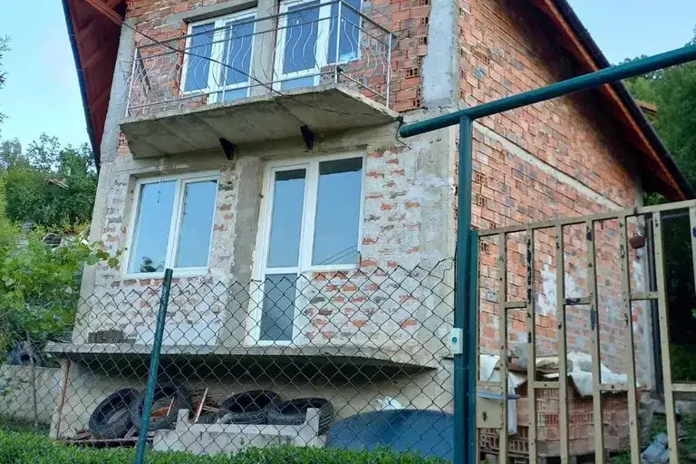 Къща в София, Своге