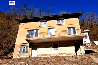 Къща в София, с. Лесковдол