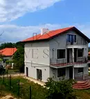Къща във Варна, с. Равна гора