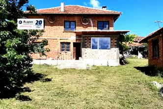 Къща във Велико Търново, Елена