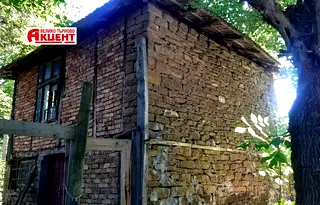 Къща във Велико Търново, с. Вишов