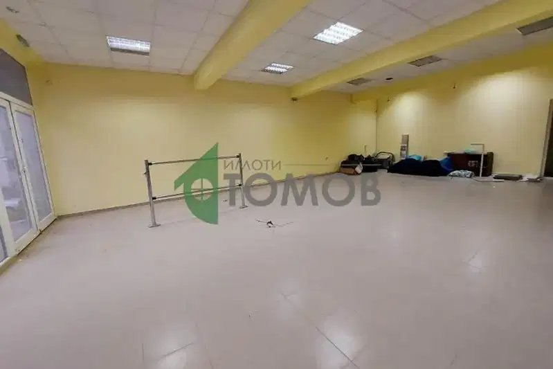 Магазин в Шумен, Боян Българанов 2