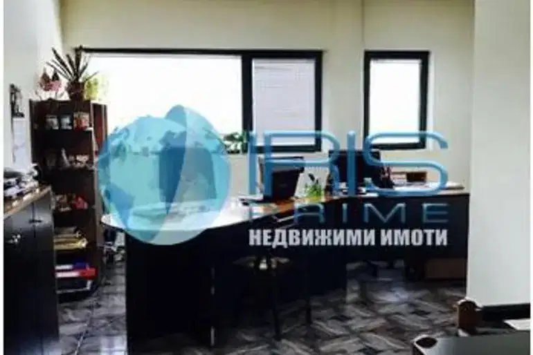 Office in Shumen, Centyr