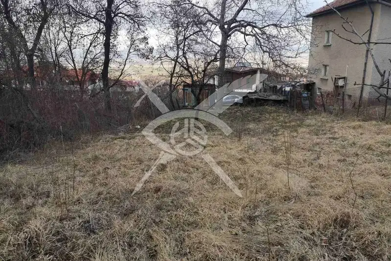 Парцел в с. Лозен