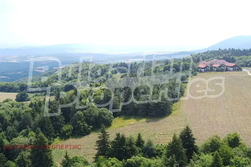 Plot in област София, Borovec