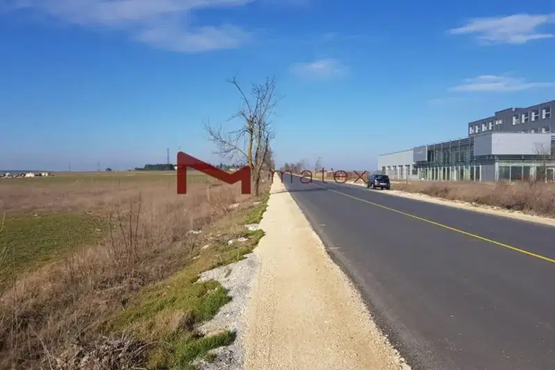 Парцел във Варна, с. Кичево