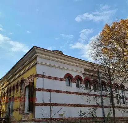 Снимка 4 — Промишлена сграда в Перник, Център