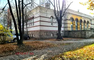 Промишлена сграда в Перник, Център