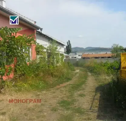 Снимка 4 — Промишлена сграда във Враца, Промишлена зона - Изток