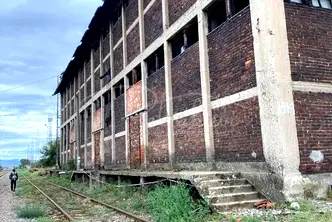 Промишлена сграда в Бургас, Карнобат