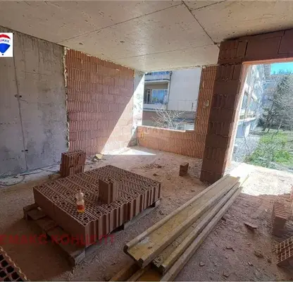 Снимка 4 — Тристаен апартамент в Шумен, Добруджански