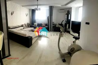 Просторен 3-стаен апартамент с две тераси в Левски 1, Варна