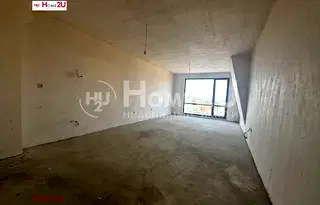 Тристаен апартамент във Варна, Погреби