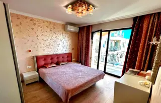 Тристаен апартамент в Бургас, Несебър